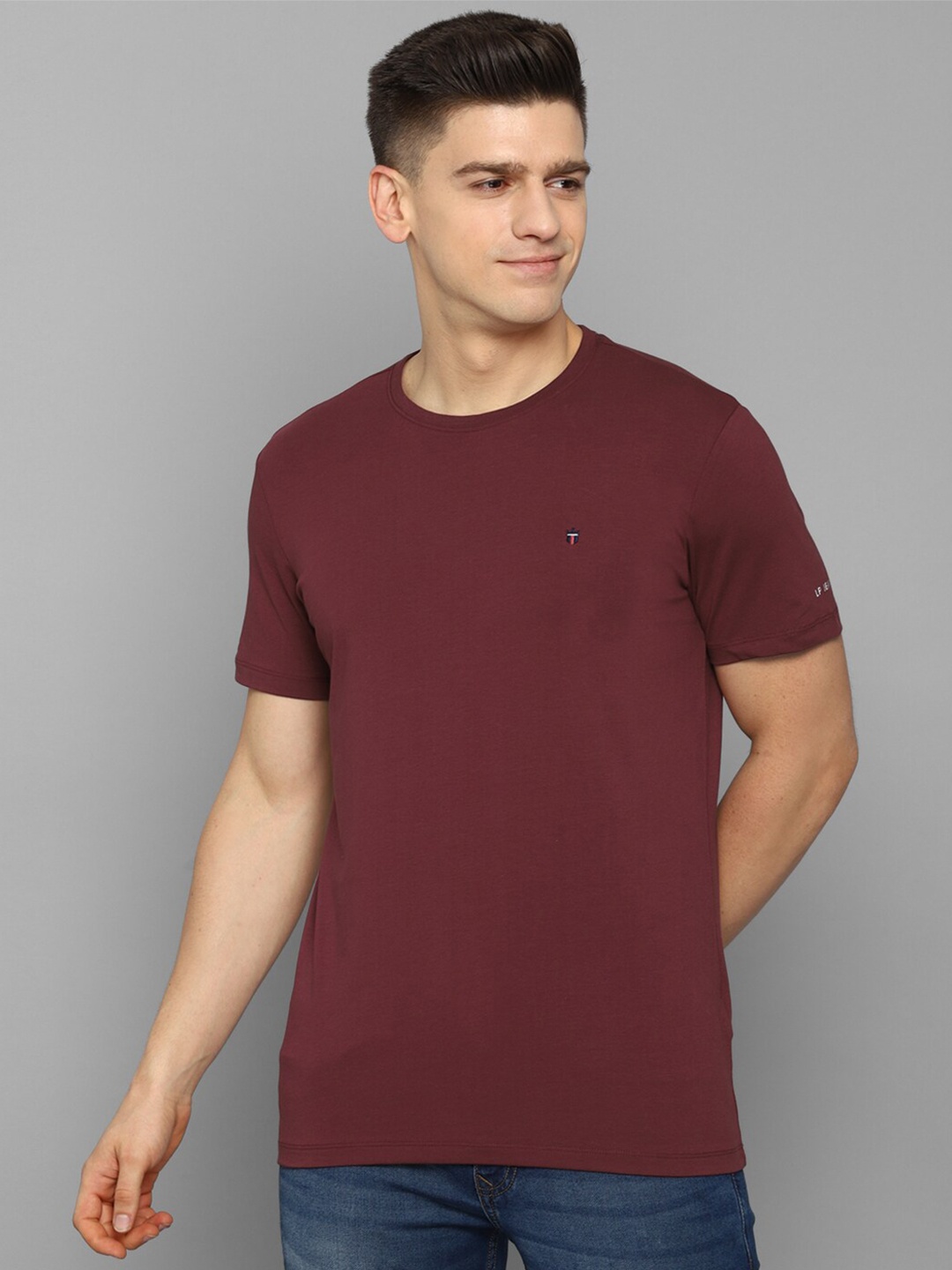 

Louis Philippe Jeans Men Maroon Slim Fit T-shirt