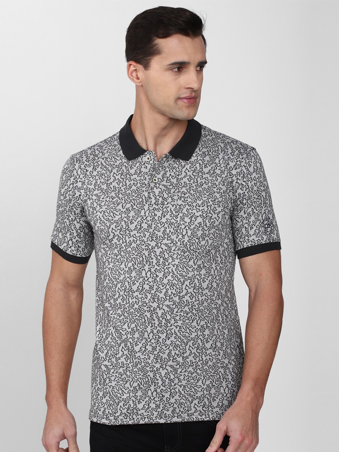 

Peter England Casuals Men Grey Printed Polo Collar T-shirt