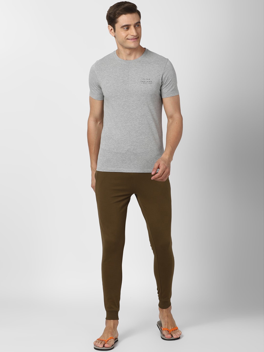 

Peter England Men Grey & Brown Solid Night Suit