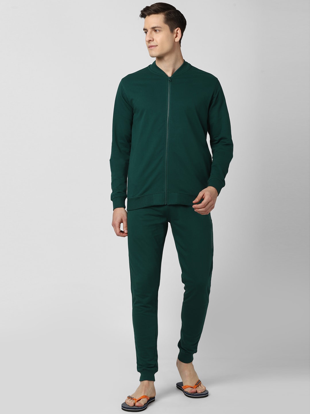 

Peter England Men Green Night suit