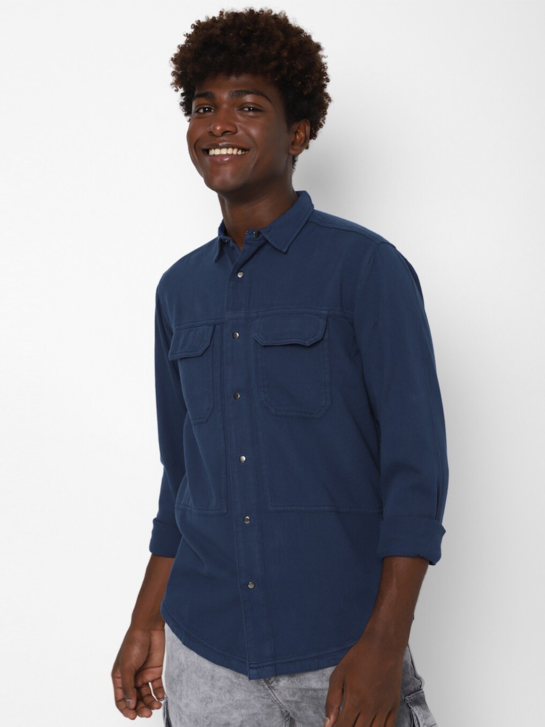 

FOREVER 21 Women Blue Solid Casual Shirt
