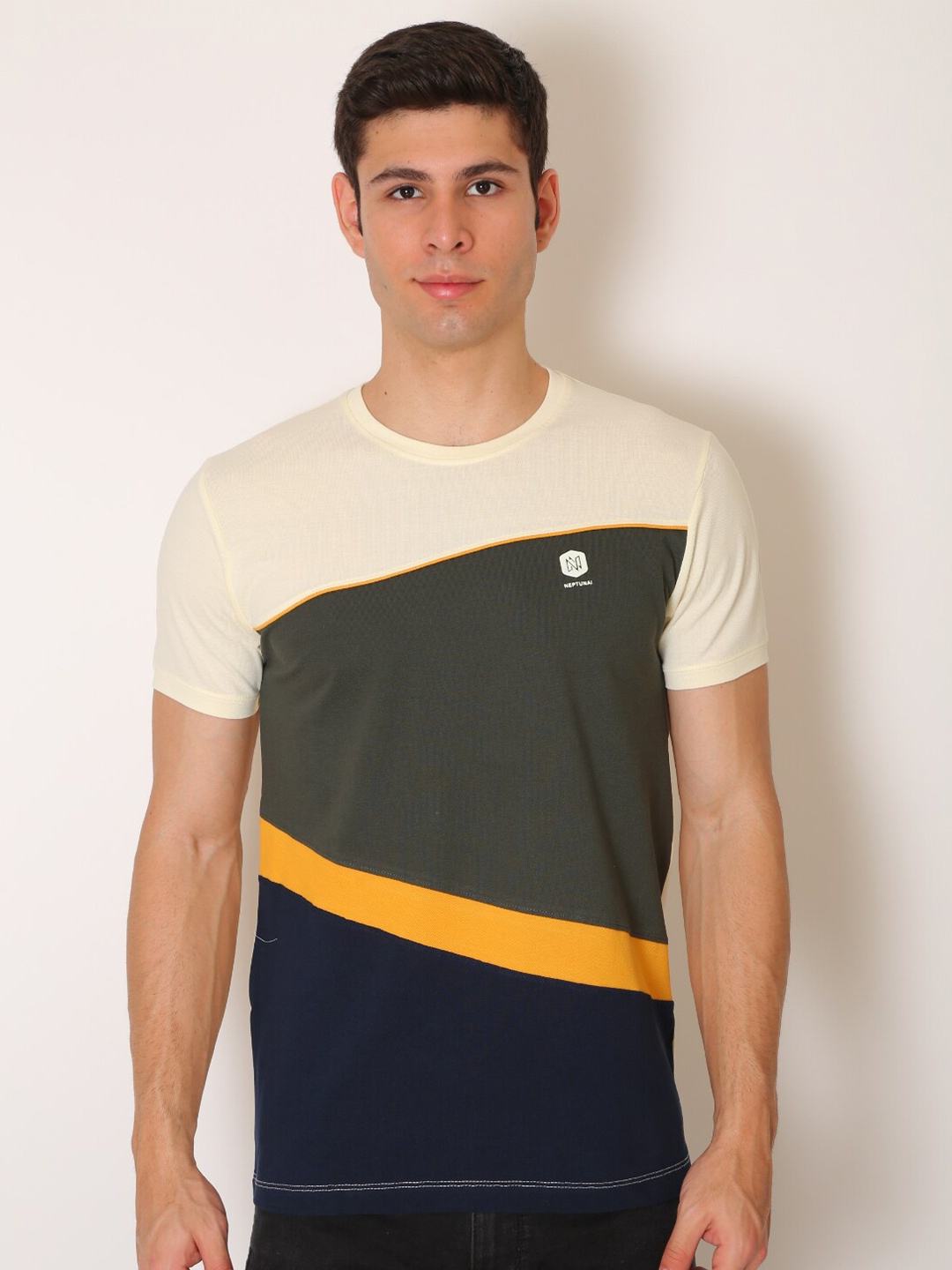 

VINSON Men Olive and Navy blue Colourblocked Slim Fit T-shirt