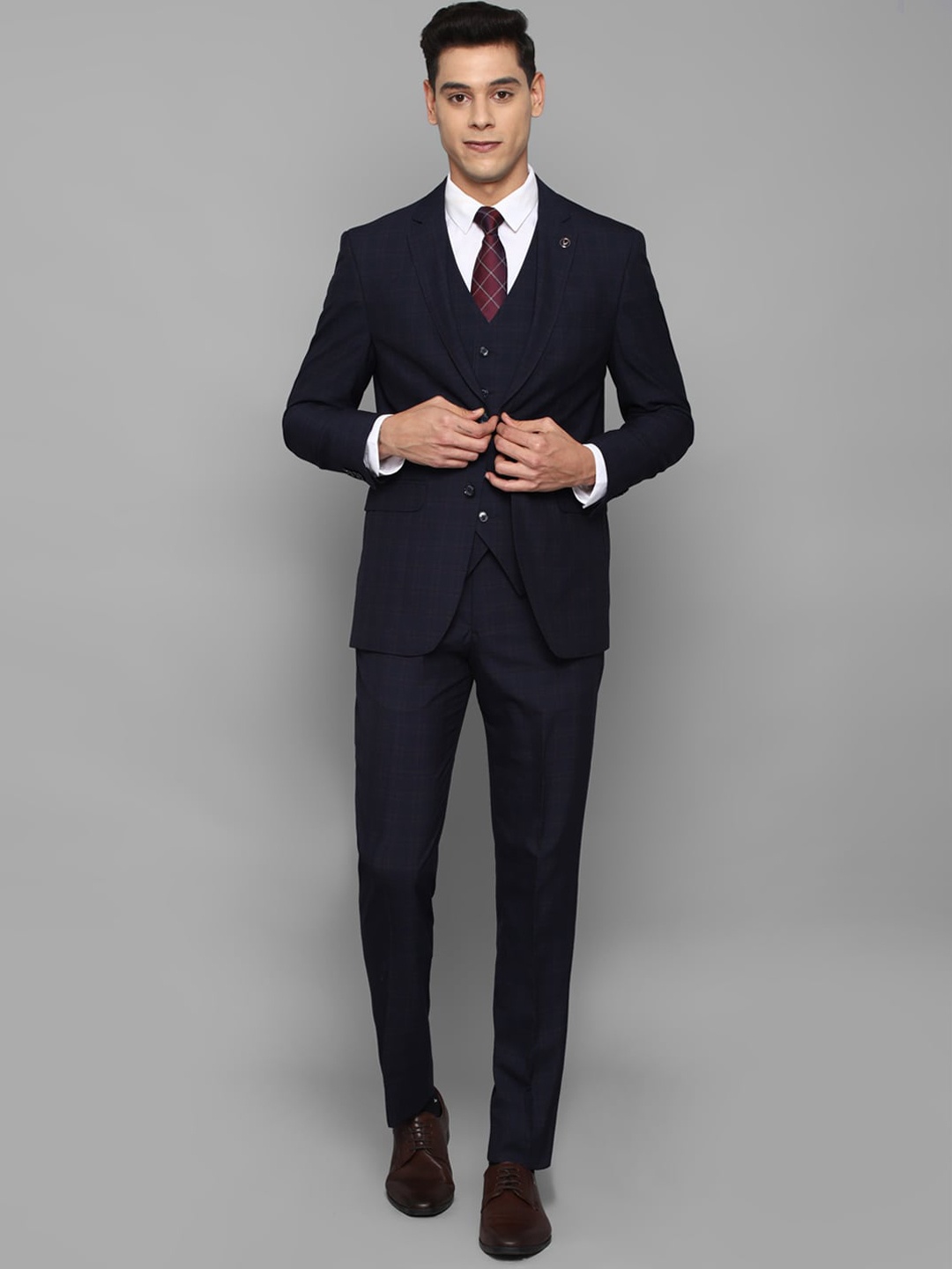 

Allen Solly Men Navy Blue Solid Single-Breasted Slim-Fit 3-Piece Formal Suit