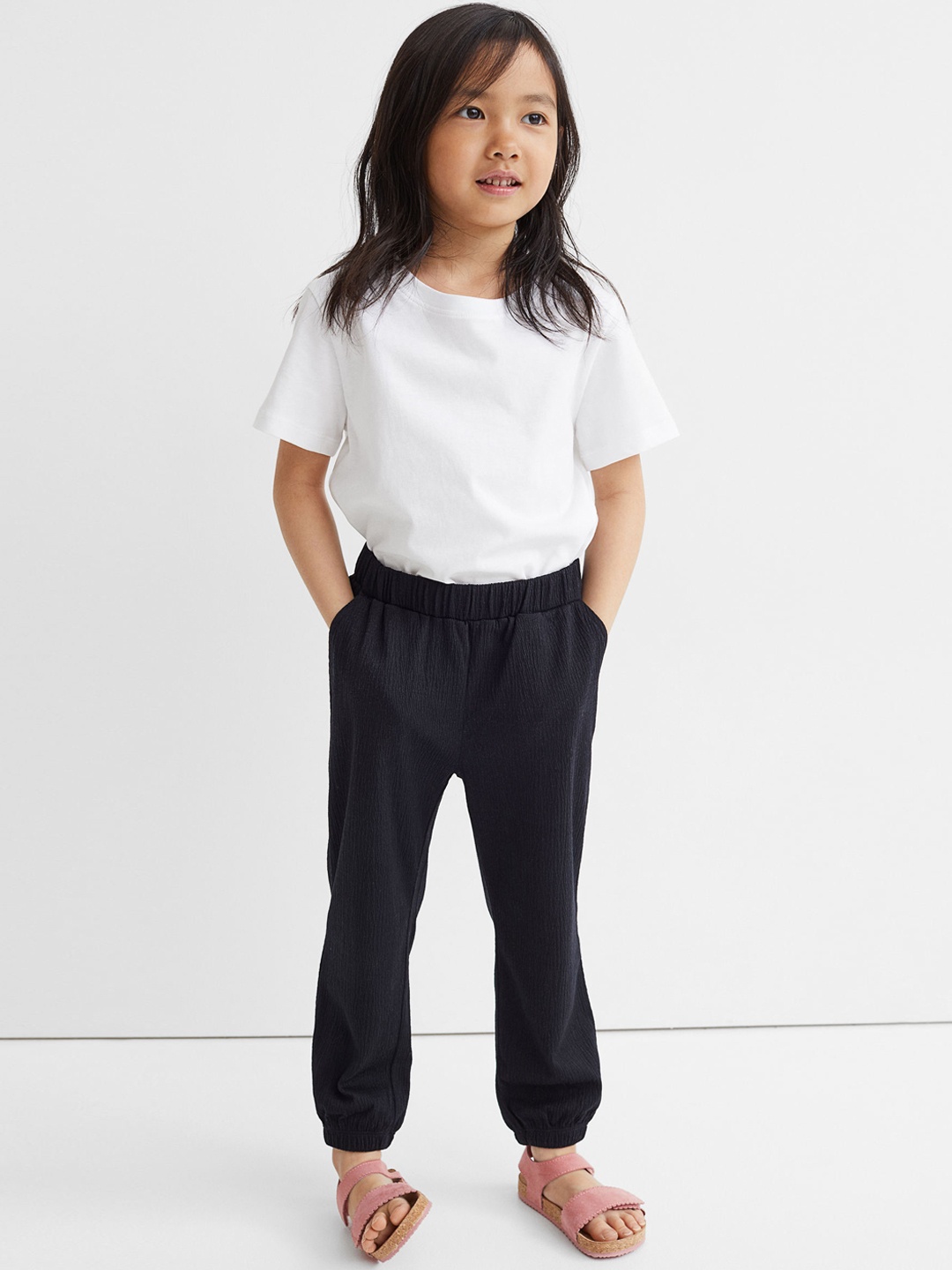 

H&M Girls Black Solid Jersey Joggers