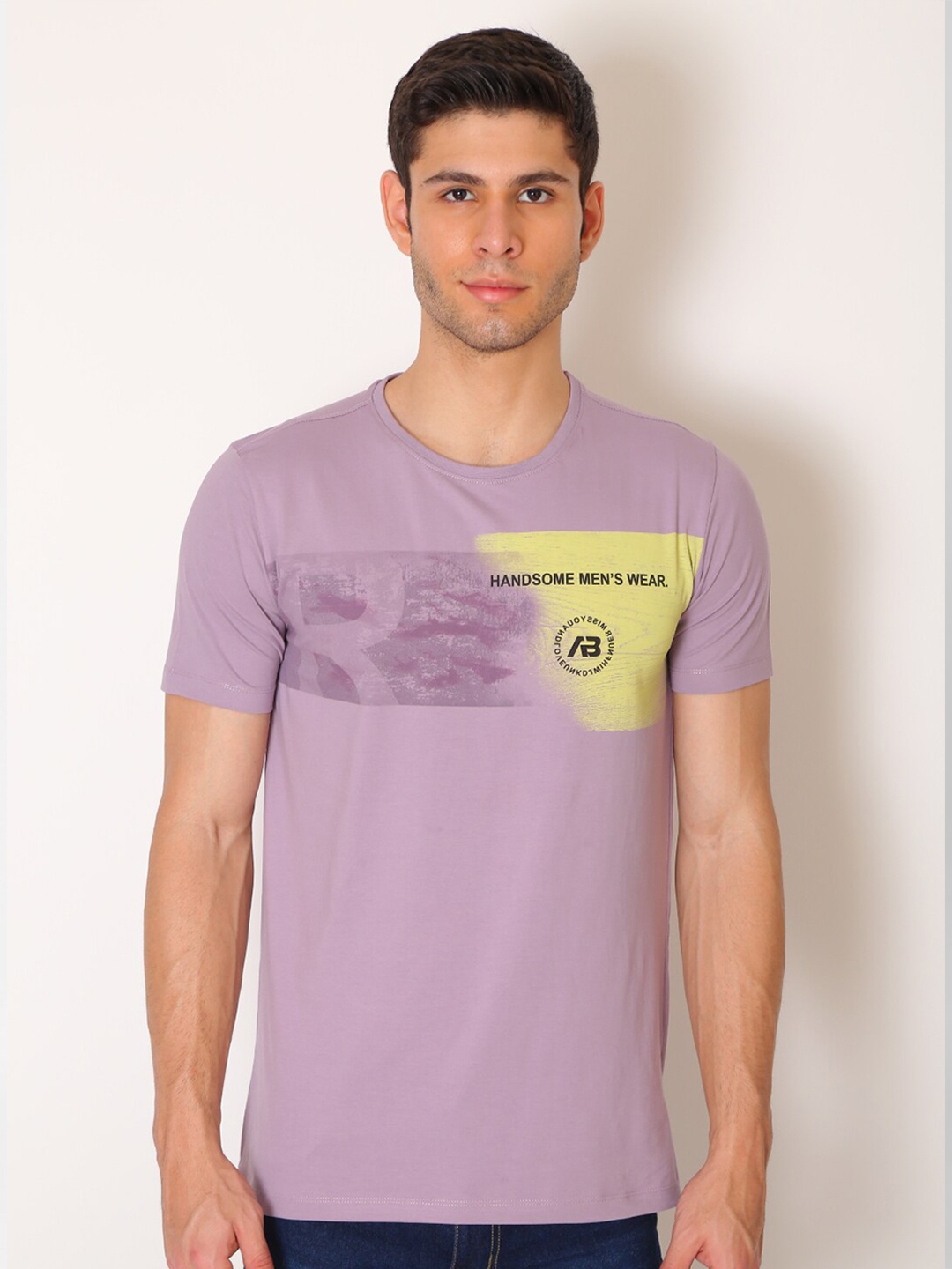 

VINSON Men Violet Typography Raw Edge Slim Fit T-shirt