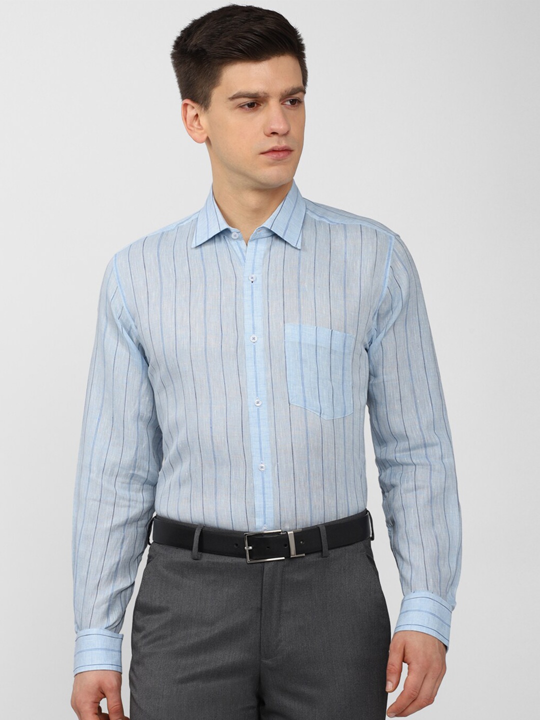 

Van Heusen Men Blue Striped Formal Shirt