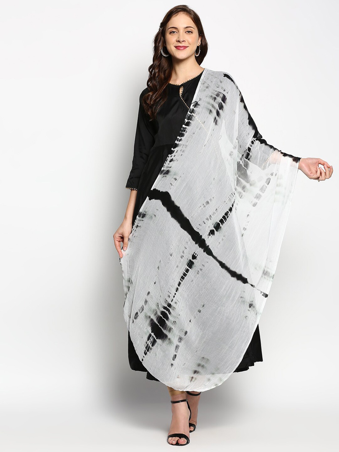 

Dupatta Bazaar Black & White Printed Tie and Dye Dupatta