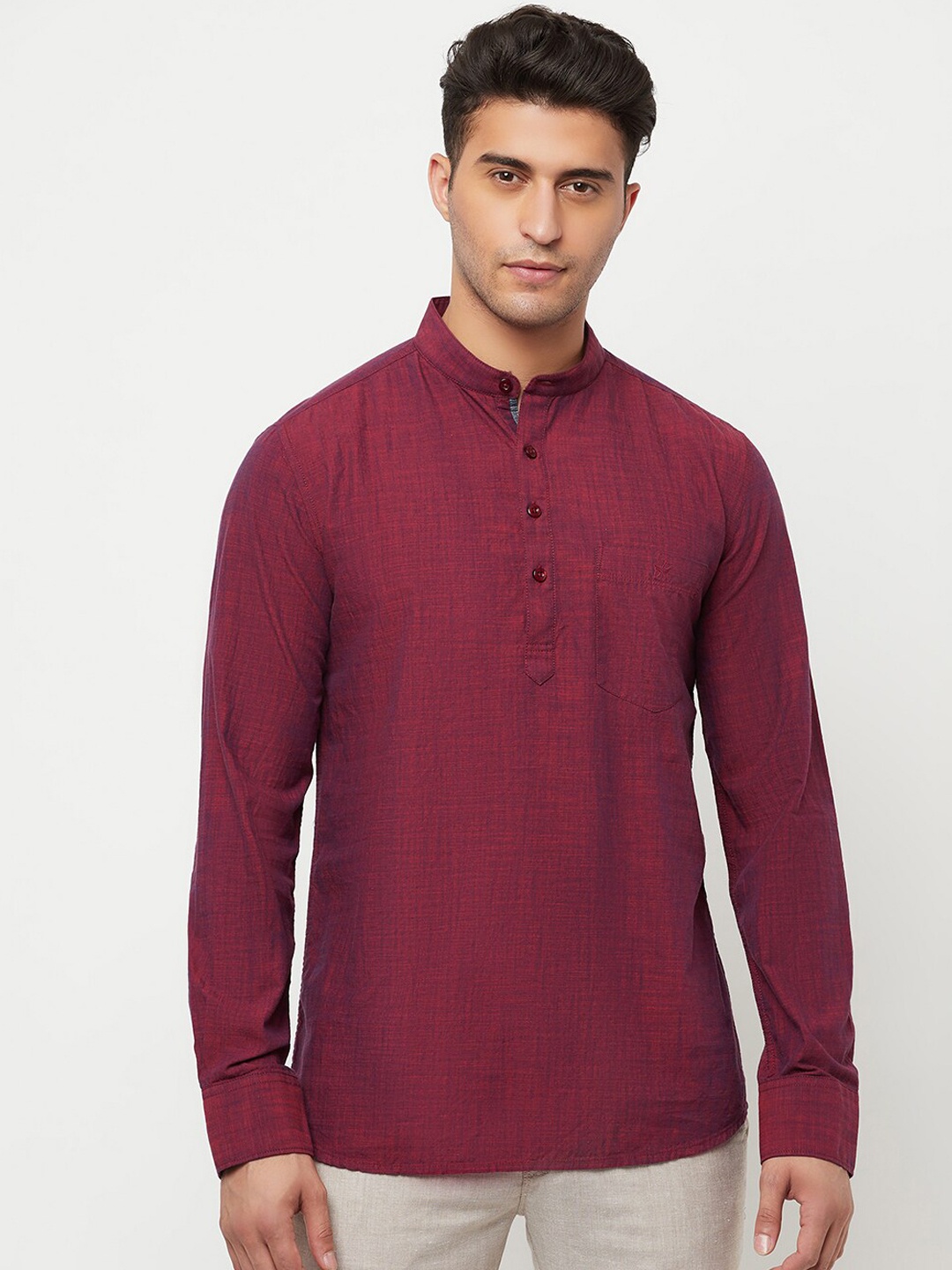 

Crimsoune Club Men Maroon Solid Cotton Short Kurta