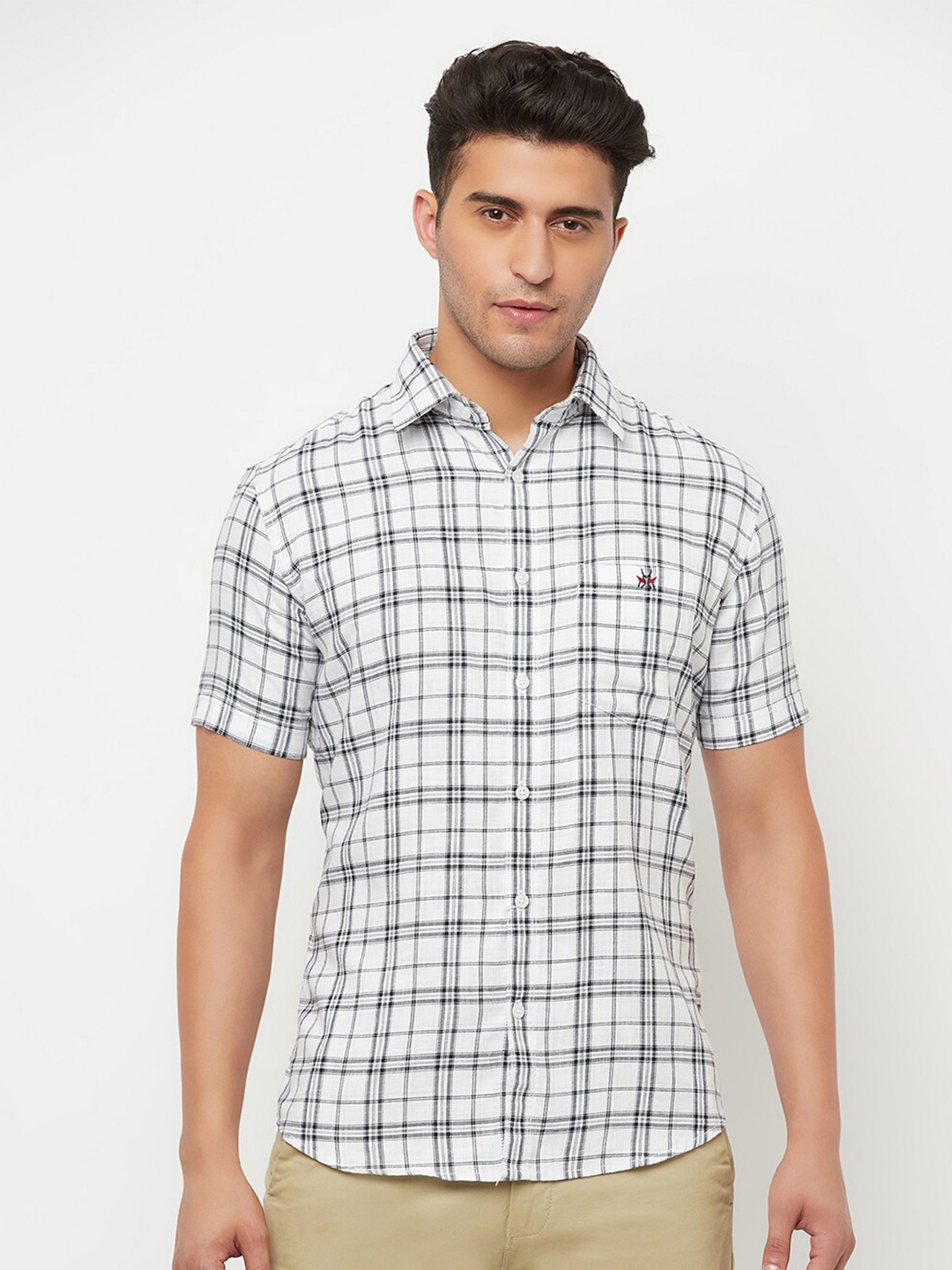 

Crimsoune Club Men White Slim Fit Tartan Checks Checked Casual Shirt