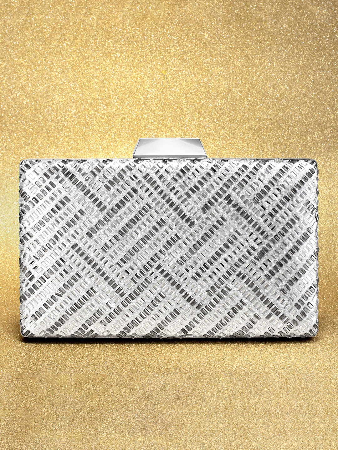 

Peora Silver-Toned Textured Box Clutch