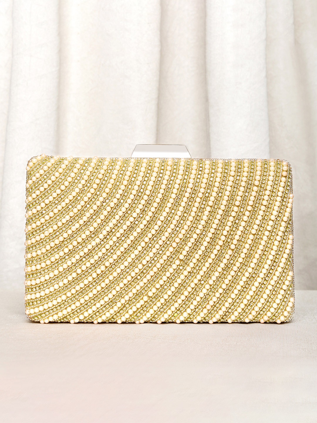 

Peora Women Gold Clutches