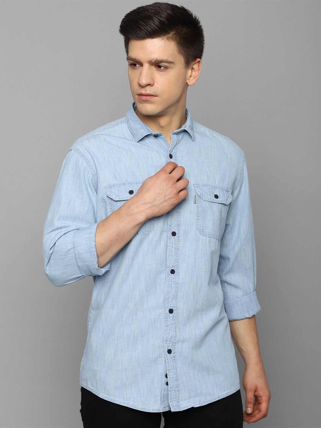 

Louis Philippe Jeans Men Blue Slim Fit Casual Cotton Shirt