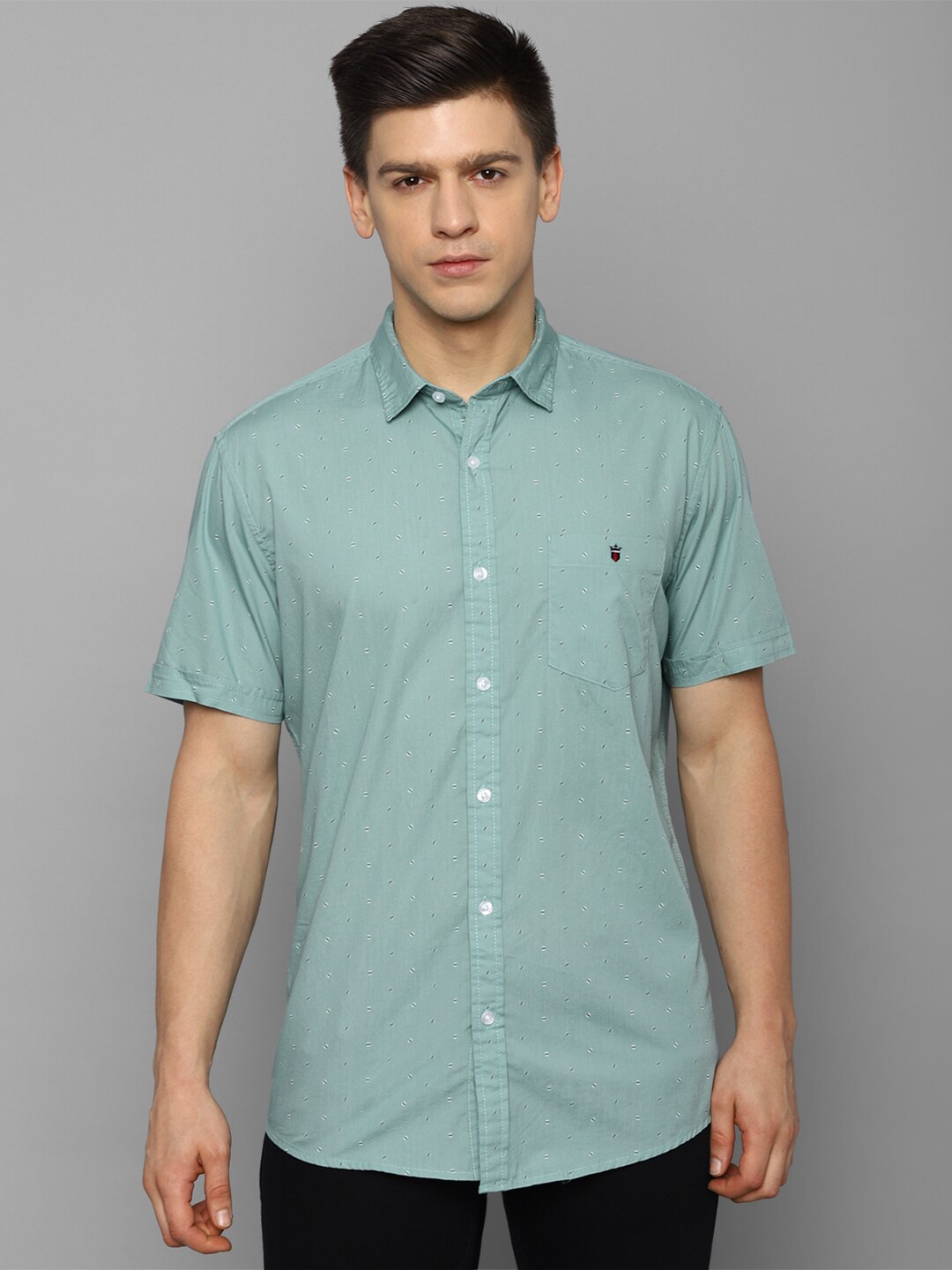 

Louis Philippe Jeans Men Green Slim Fit Cotton Casual Shirt