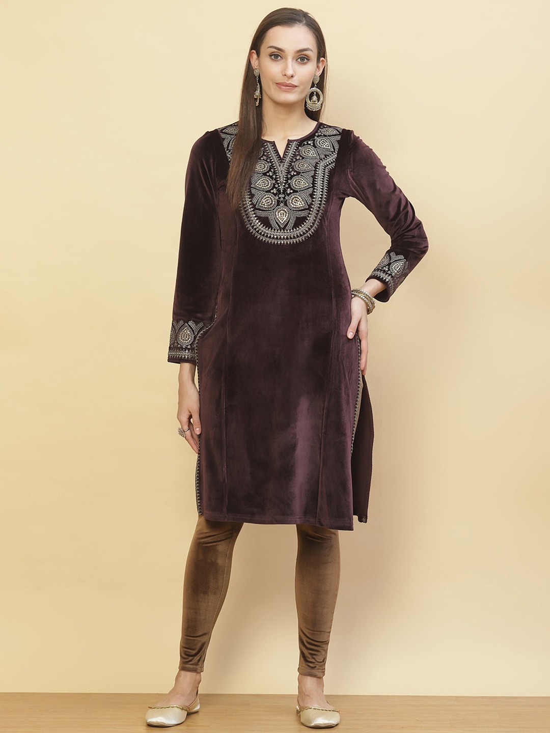 

Lakshita Women Brown Geometric Embroidered Velvet Kurta