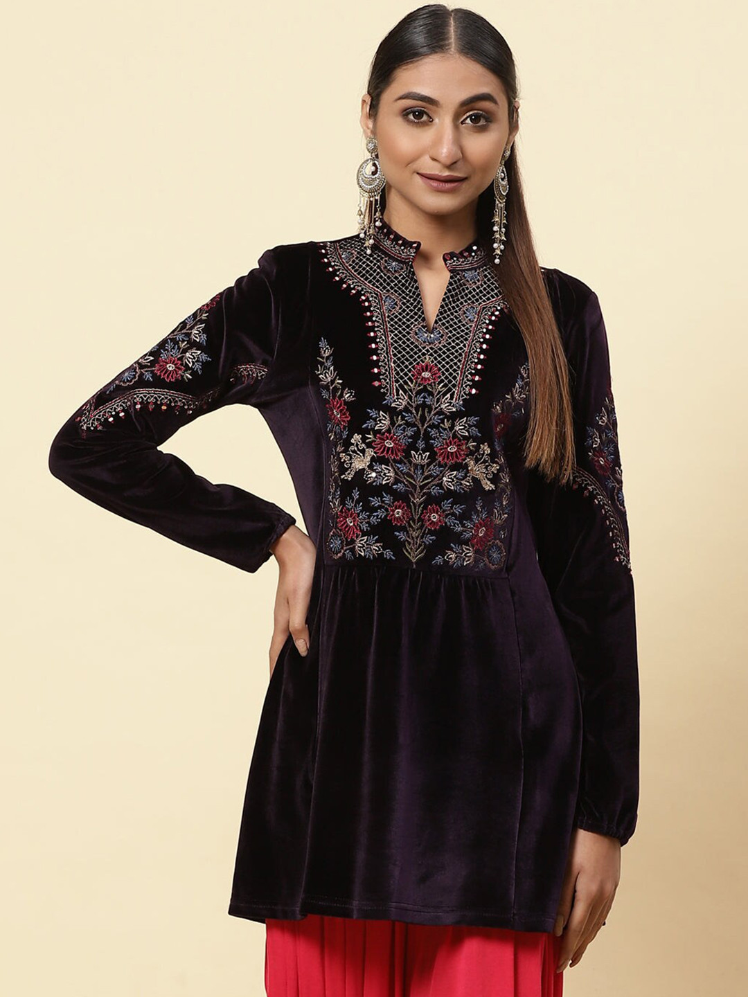 

Lakshita Women Purple Floral Velvet Anarkali Kurta