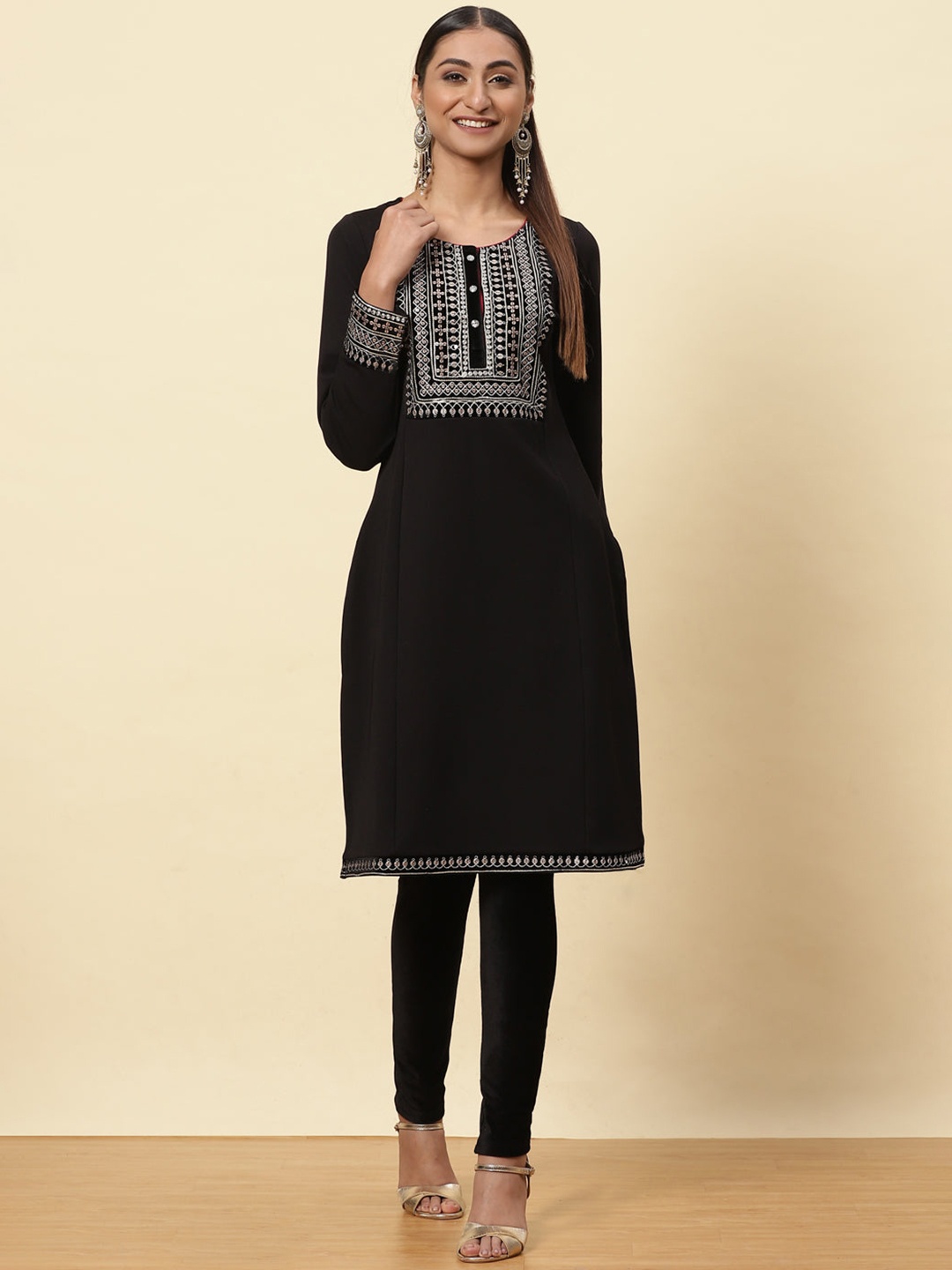 

Lakshita Women Black Ethnic Motifs Yoke Design Thread Work Kurta