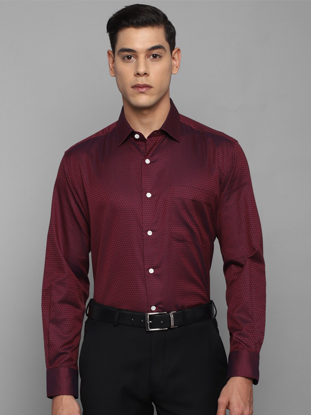 

Luxure by Louis Philippe Men Maroon Printed Cotton Formal Shirt