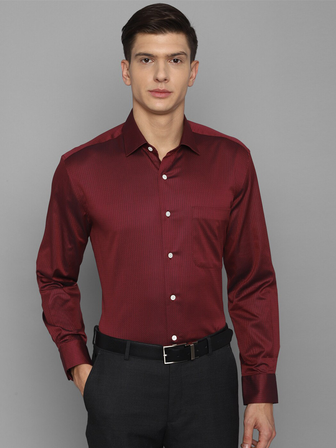 

Luxure by Louis Philippe Men Maroon Printed Cotton Formal Shirt