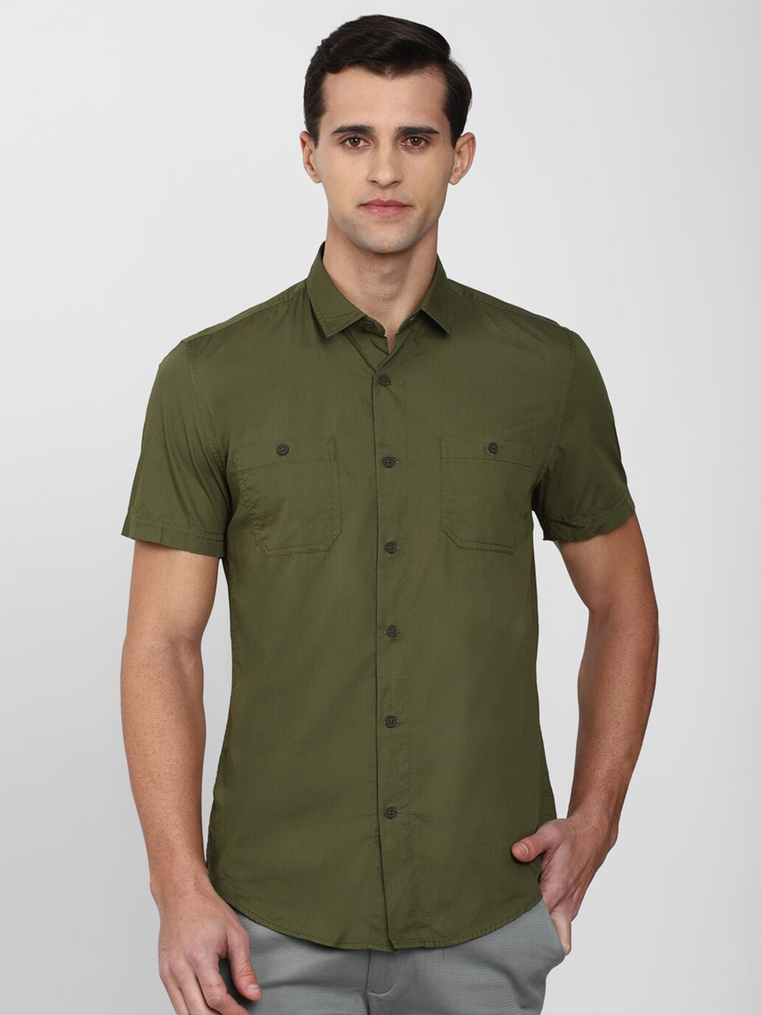

Peter England Casuals Men Olive Green Slim Fit Cotton Casual Shirt