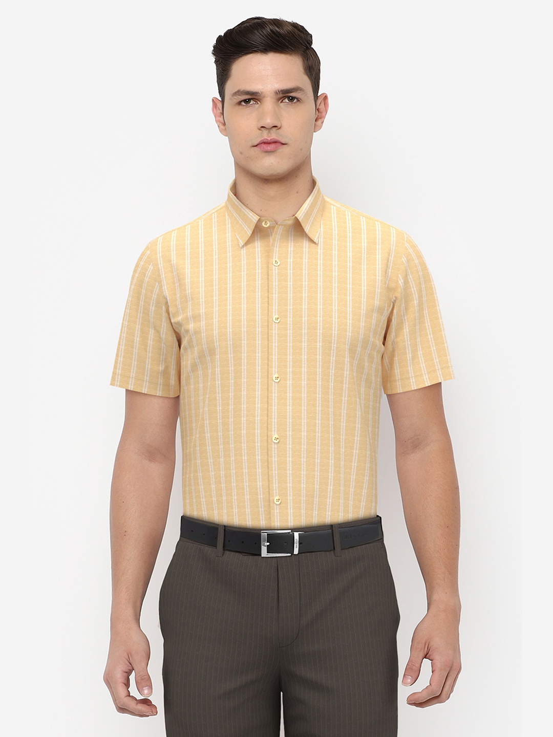 

Peter England Casuals Men Yellow Slim Fit Striped Casual Shirt