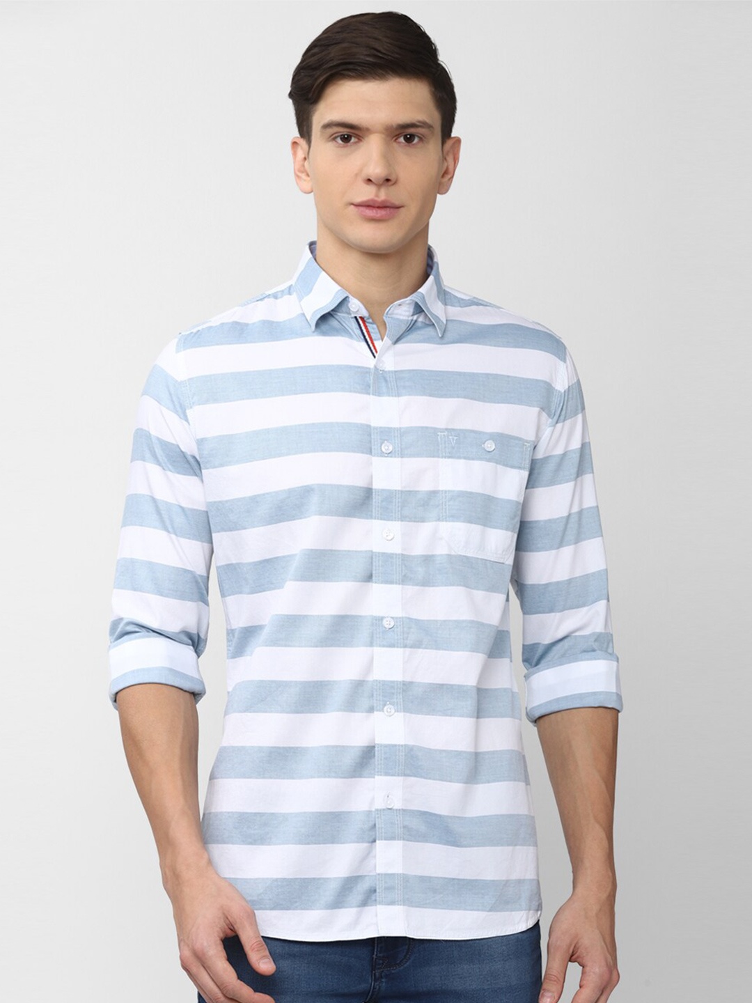 

Van Heusen Sport Men Blue Slim Fit Horizontal Stripes Casual Shirt