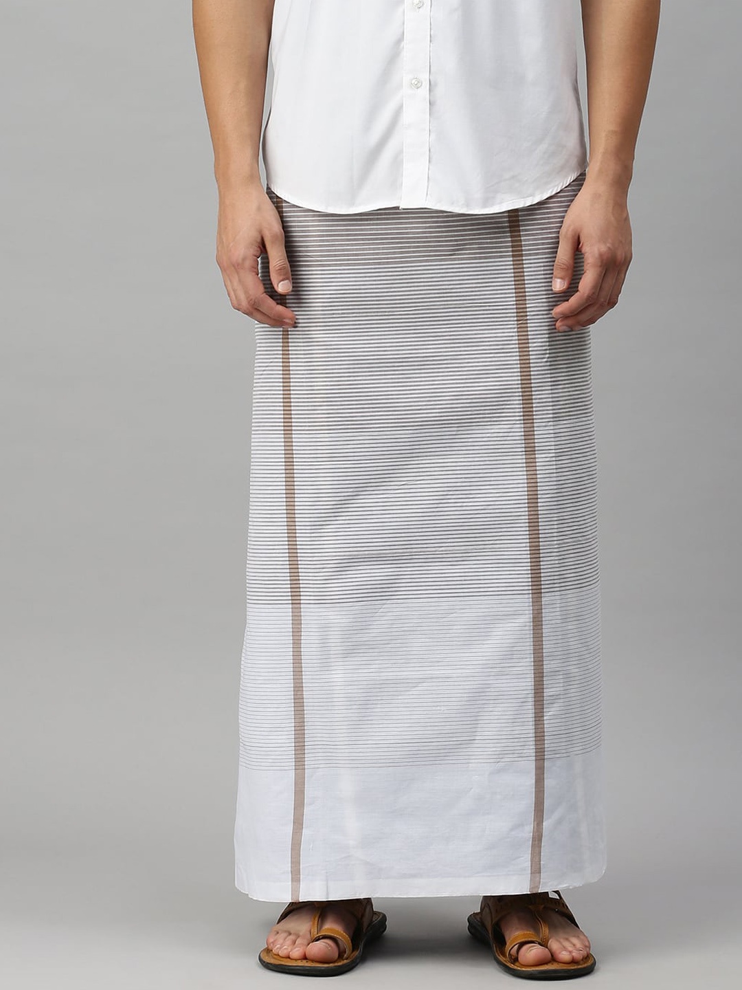 

Ulama Men White Printed Pure Cotton Stitched Lungi