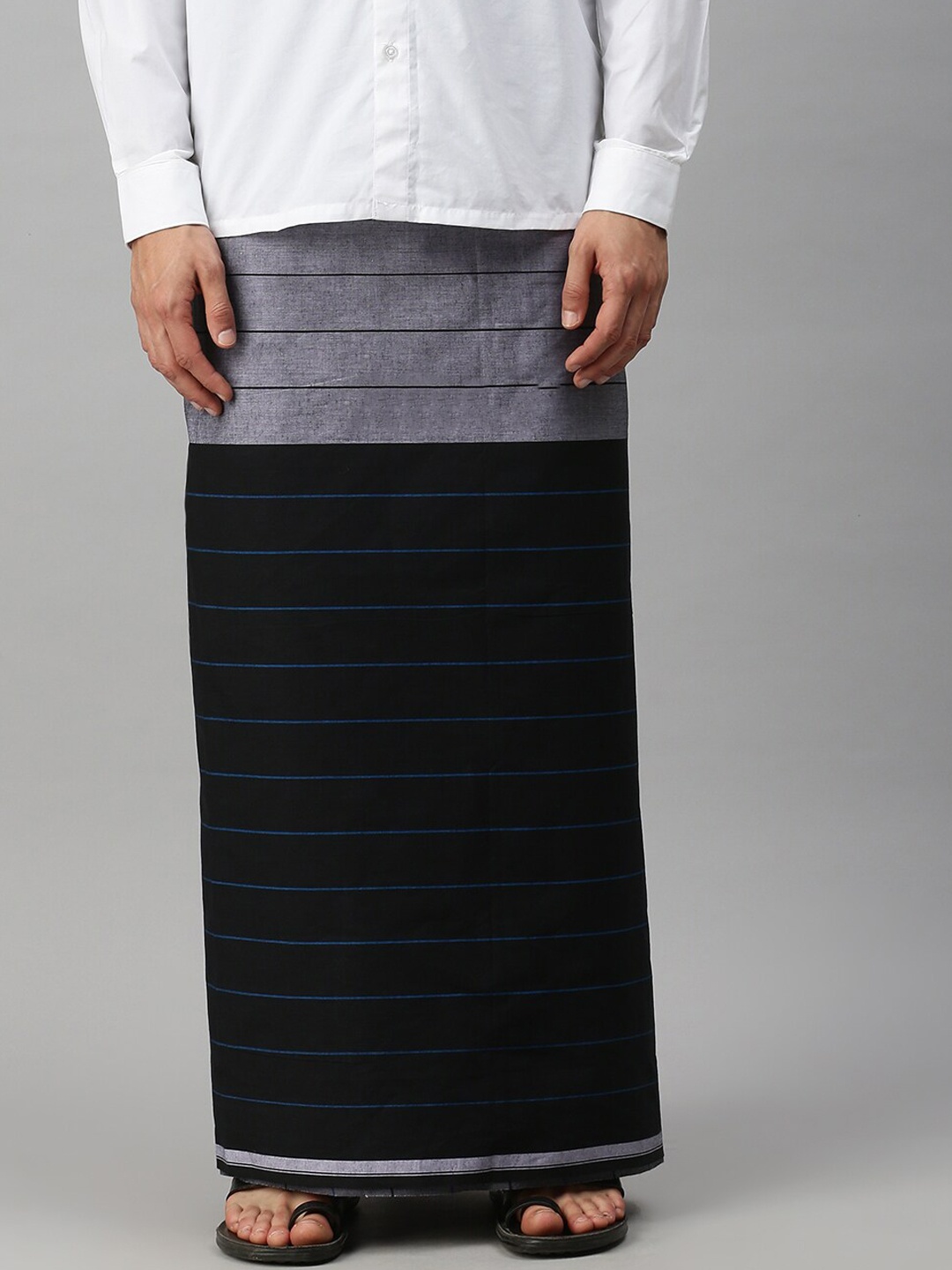 

Ulama Men Black Striped Pure Cotton Stitched Dhotis