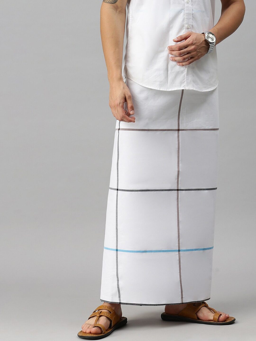 

Ulama Men White & Brown Checked Pure Cotton Dhotis