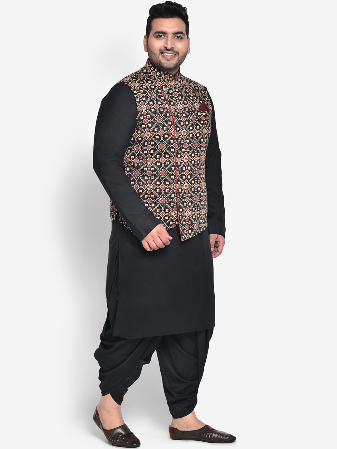 

KISAH PLUS Men Black Kurta with Dhoti Pants & Nehru Jacket