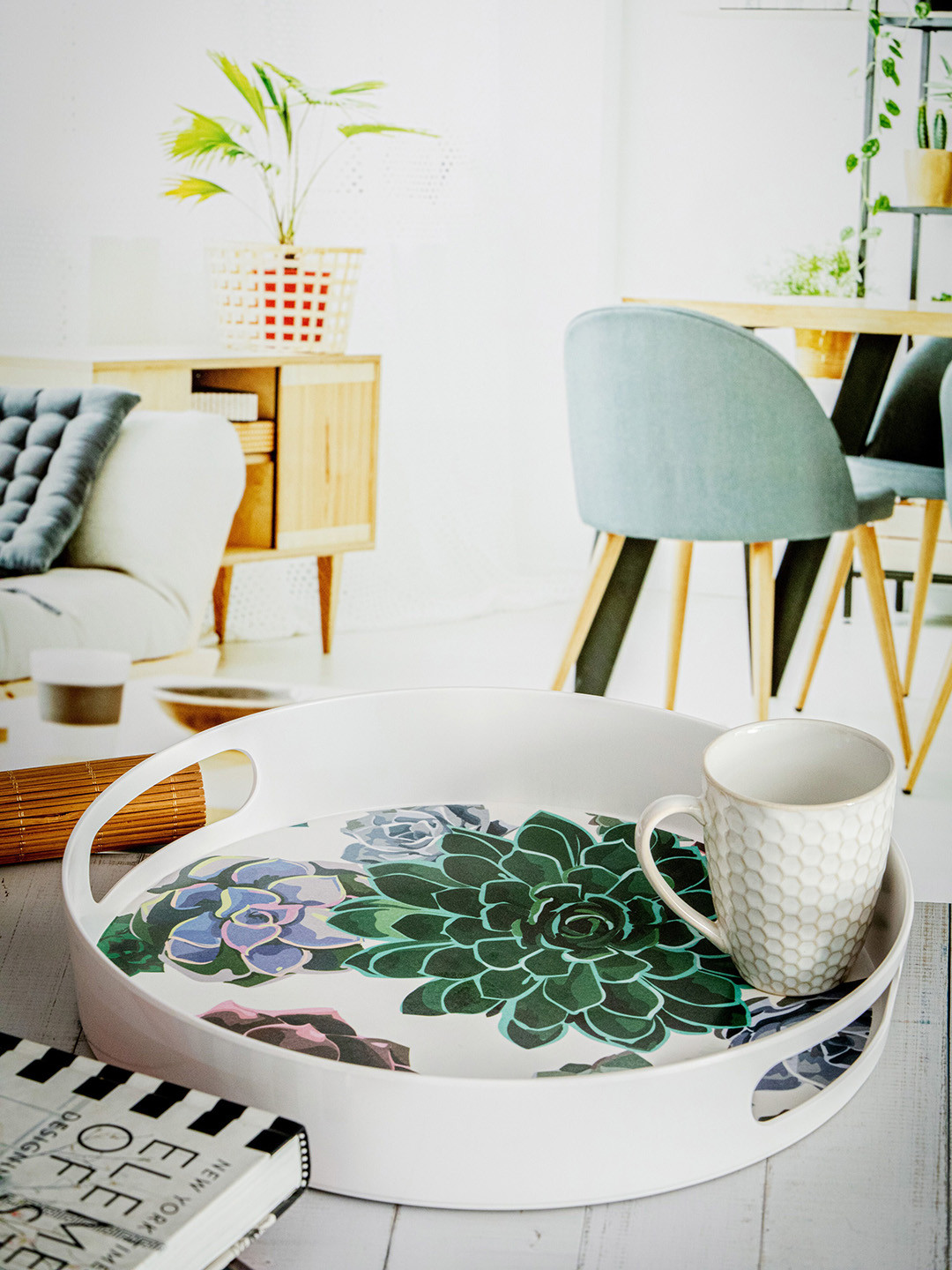 

Stehlen White & Green Printed Decorative Round Serving Tray with Handle