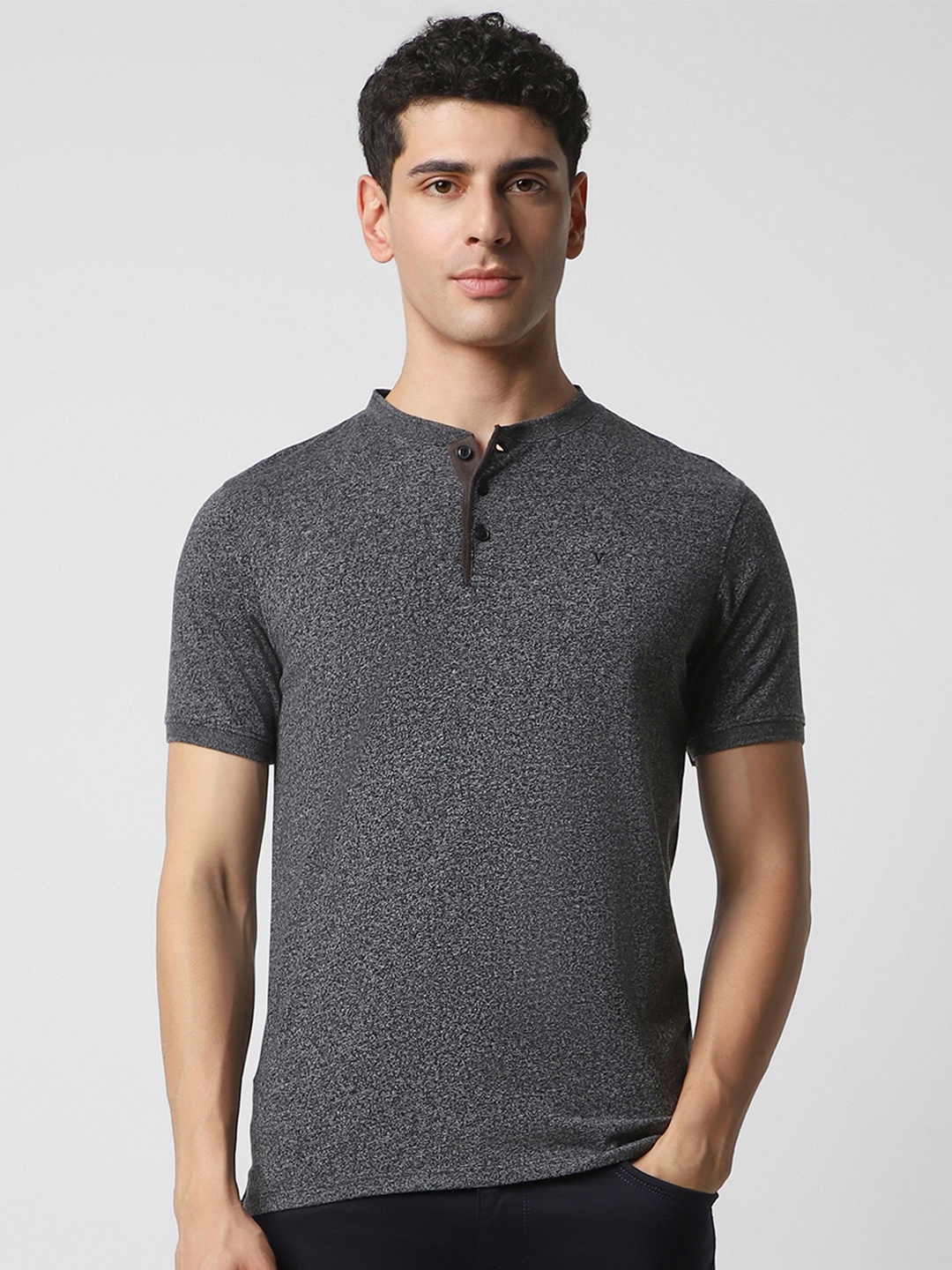 

V Dot Men Grey Henley Neck Slim Fit T-shirt