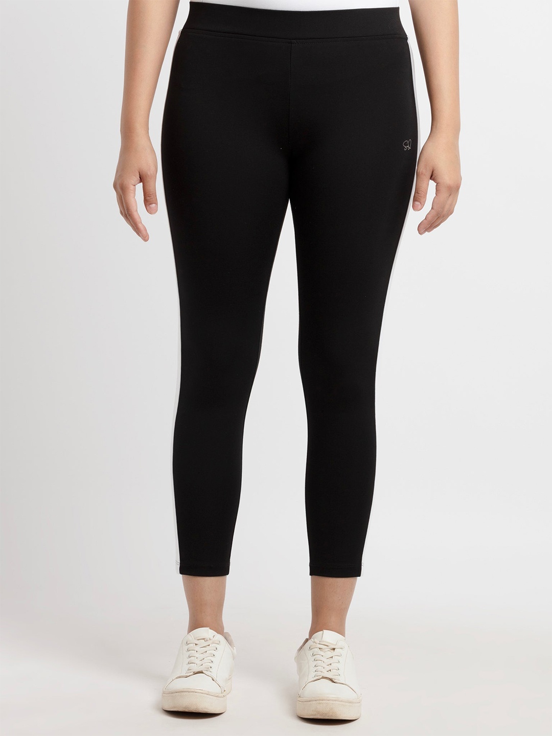 

Status Quo Women Black Side Striped High Rise Jeggings