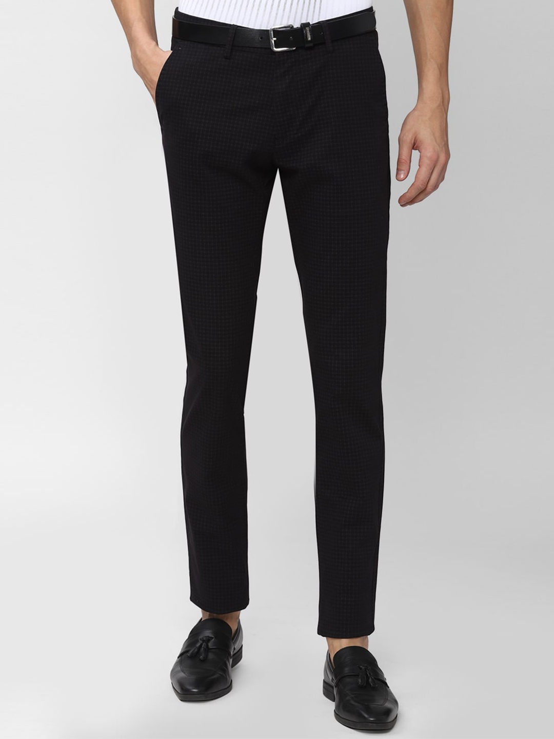

Van Heusen Sport Men Black Slim Fit Trousers