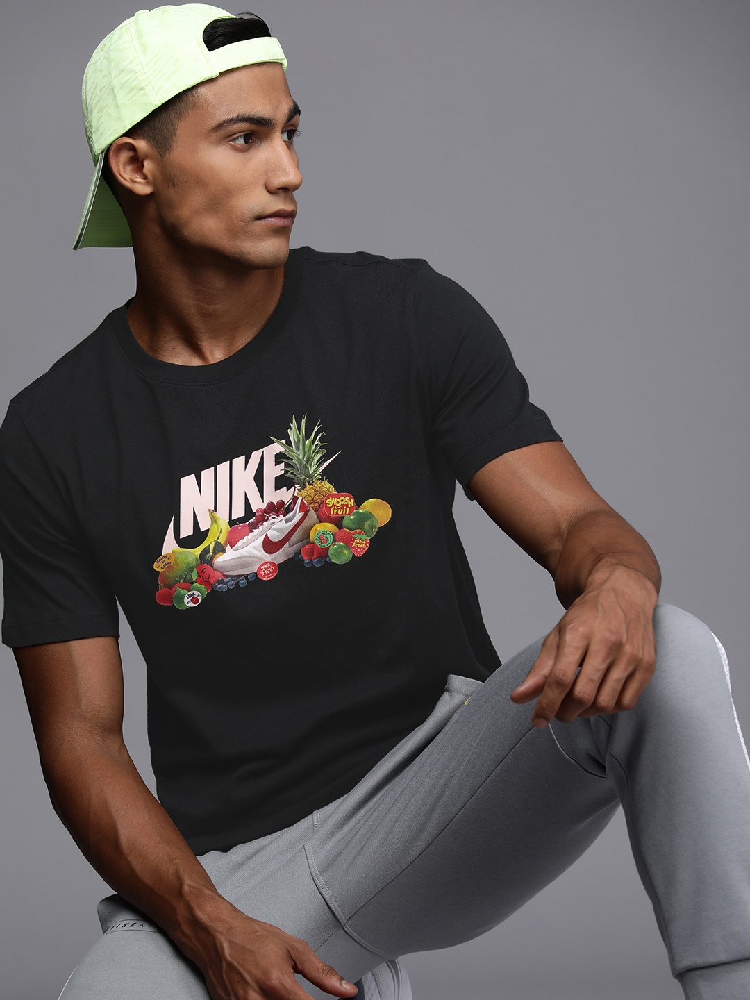 

Nike Men Black & Multicoloured Applique Casual T-shirt