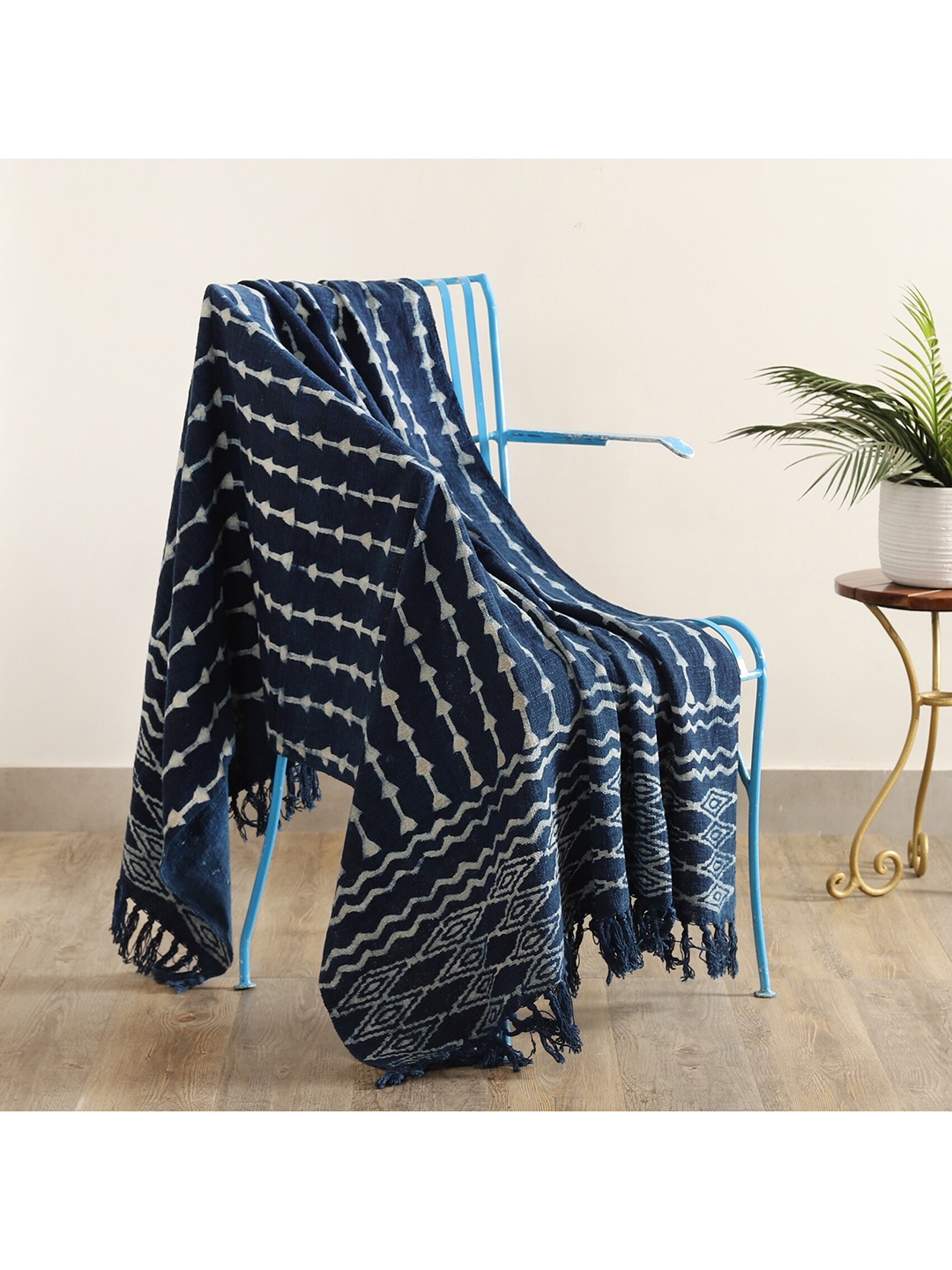 

HANDICRAFT PALACE Navy Blue & White Abstract Printed Cotton Throw Blanket