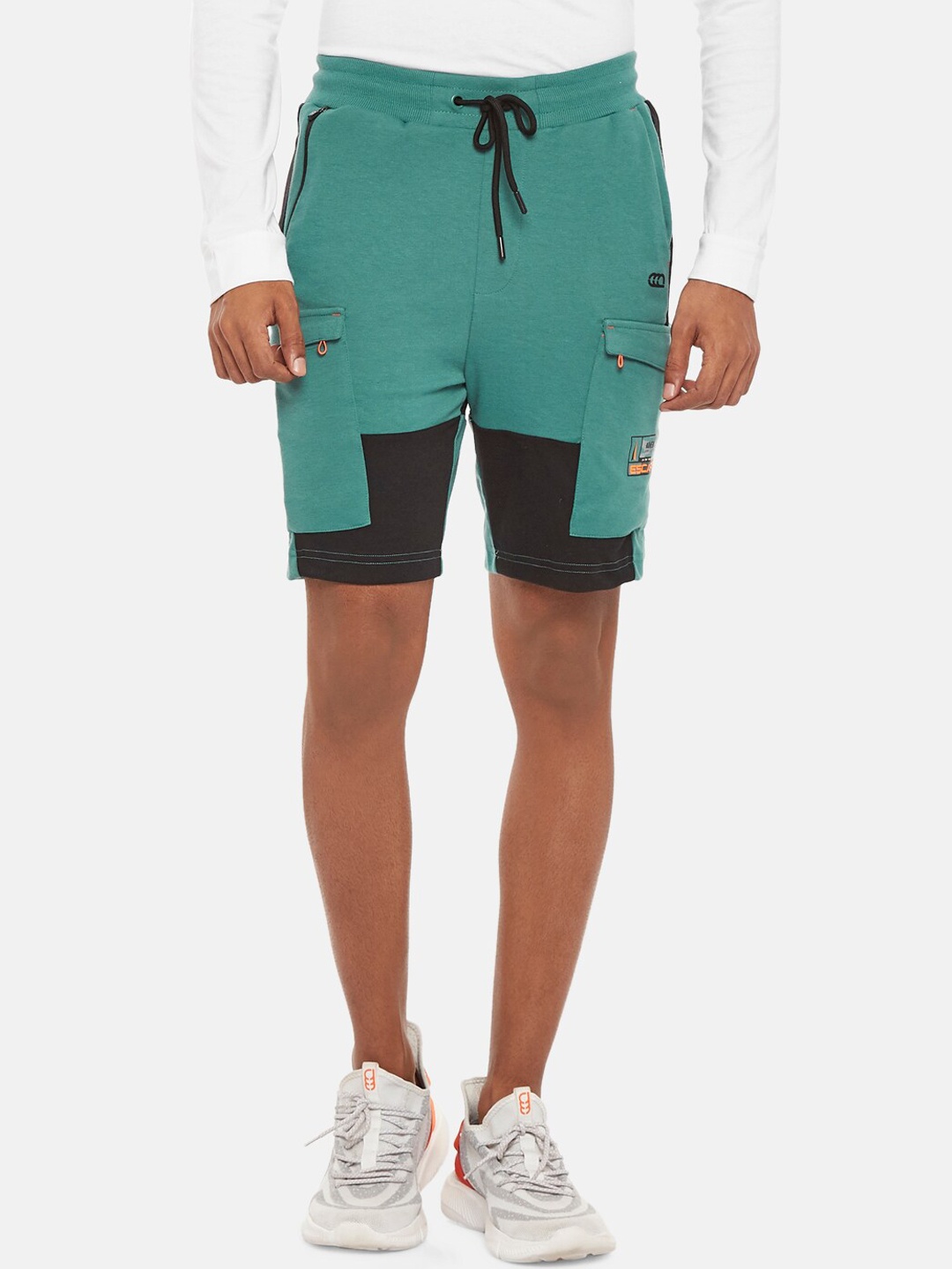 

Ajile by Pantaloons Men Green Slim Fit Shorts