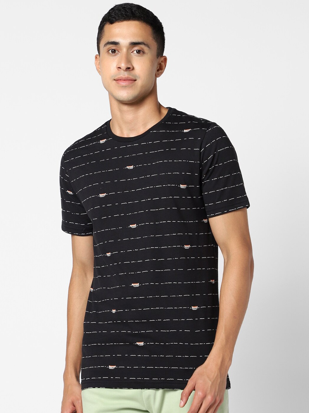 

Ajile by Pantaloons Men Black Striped Slim Fit Cotton T-shirt