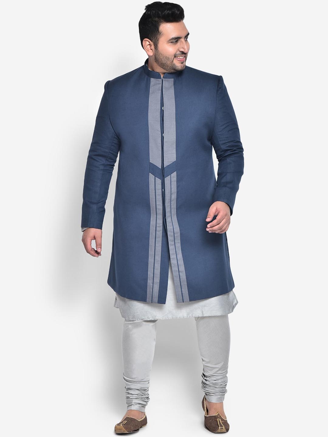 

KISAH PLUS Men Solid Silk Indowestern Sherwani Set, Blue