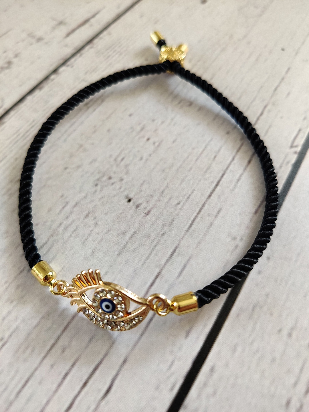 

EL REGALO Gold-Toned & Black Wraparound Rakhi with Card & Roli Chawal