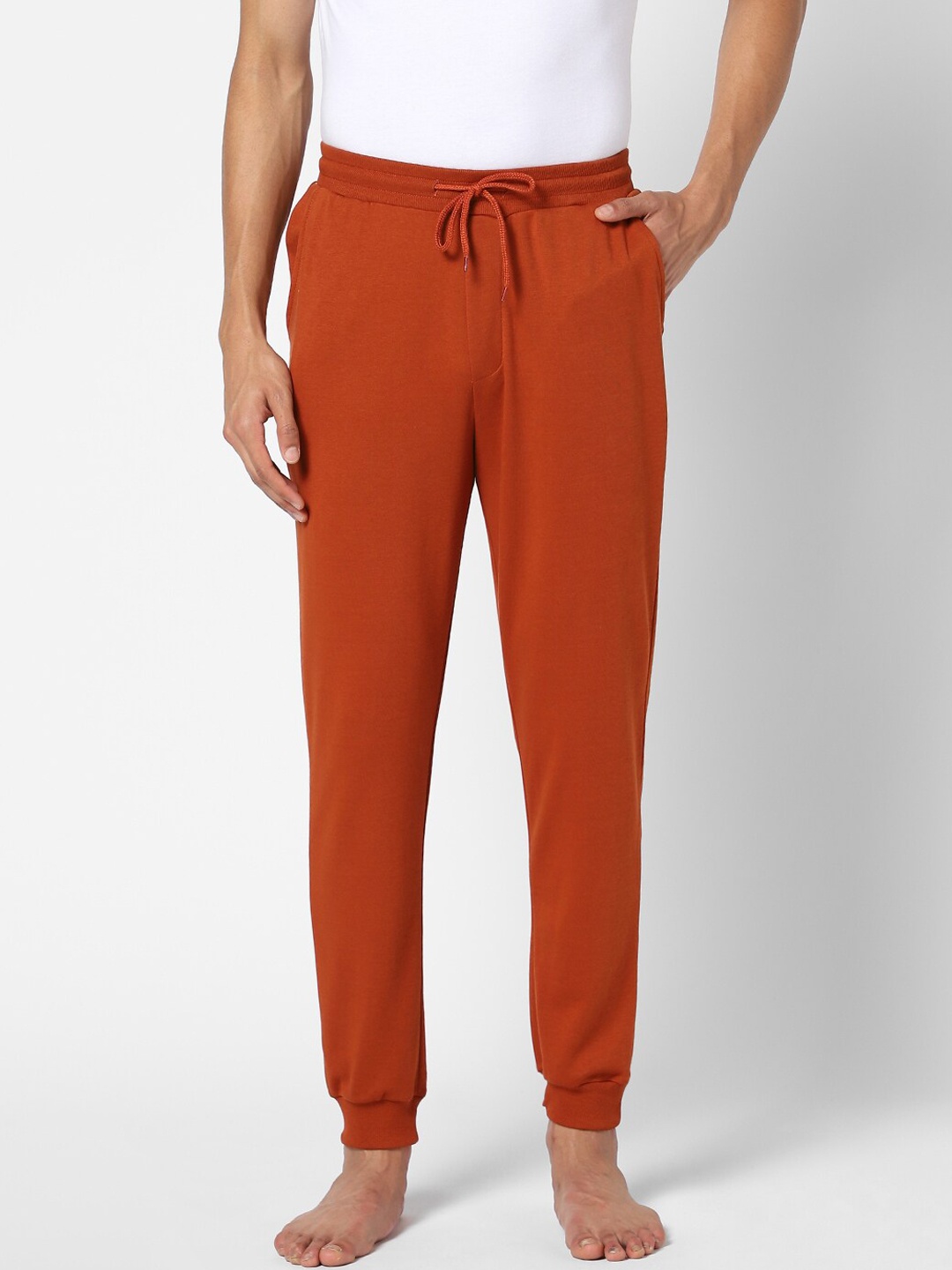 

Ajile by Pantaloons Men Rust -Toned Solid Track Pants