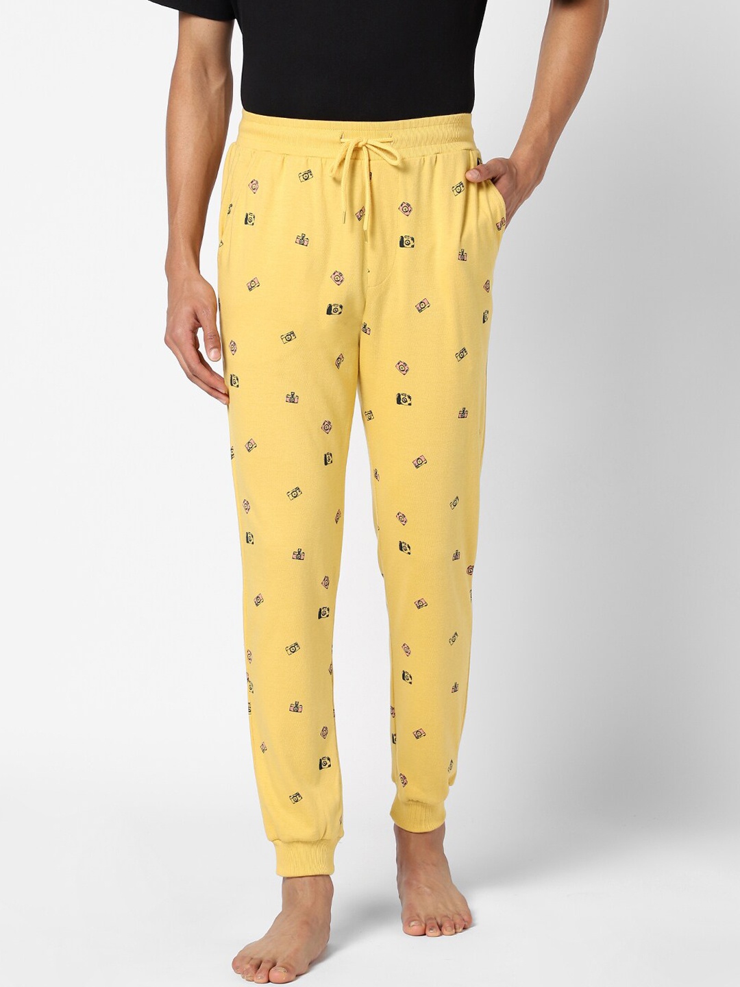 

Ajile by Pantaloons Men Yellow Printed Lounge Pants