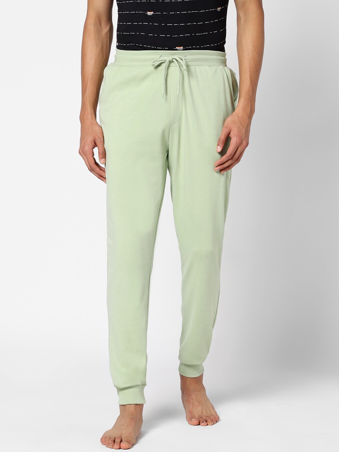 

Ajile by Pantaloons Green Regular Fit Solid Joggers