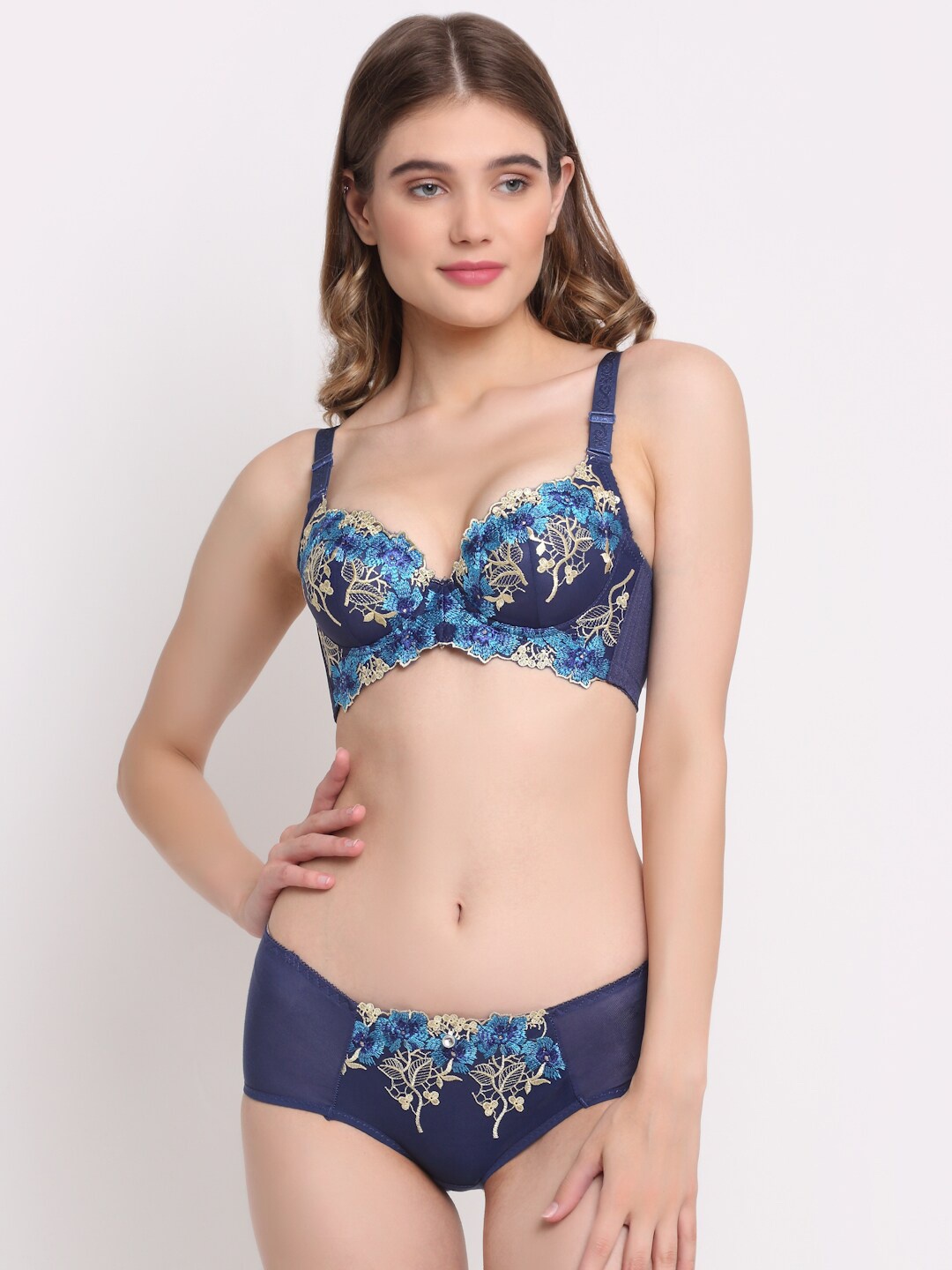 

Laceandme Women Blue Self-Design Bridal Lingerie Set