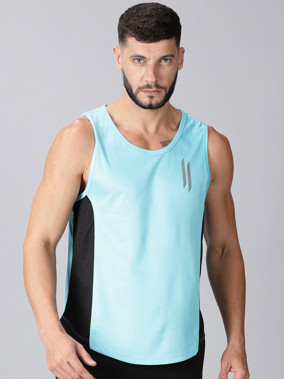 

ATTIITUDE Men Blue & Black Colourblocked Dri-FIT T-shirt