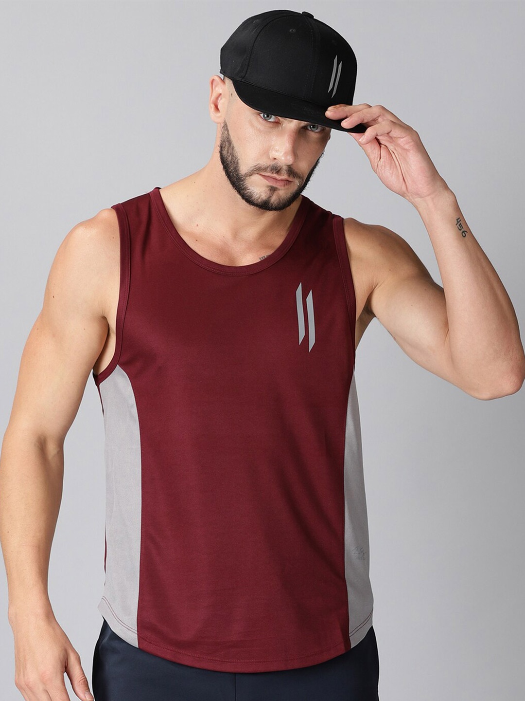 

ATTIITUDE Men Maroon & Grey Colourblocked Dri-FIT T-shirt