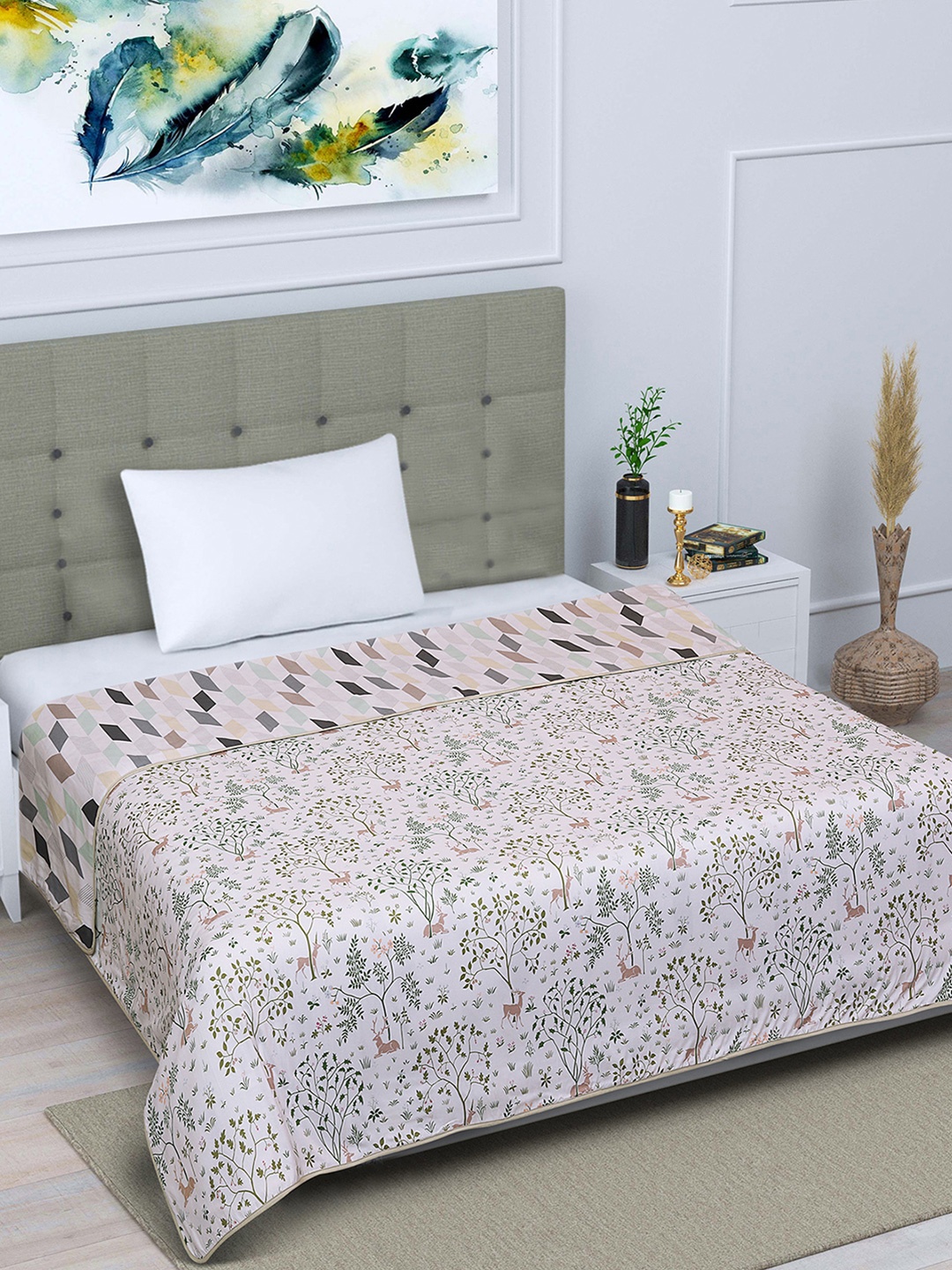 

ROMEE White & Green Printed AC Room 300 GSM Reversible Single Bed Dohar