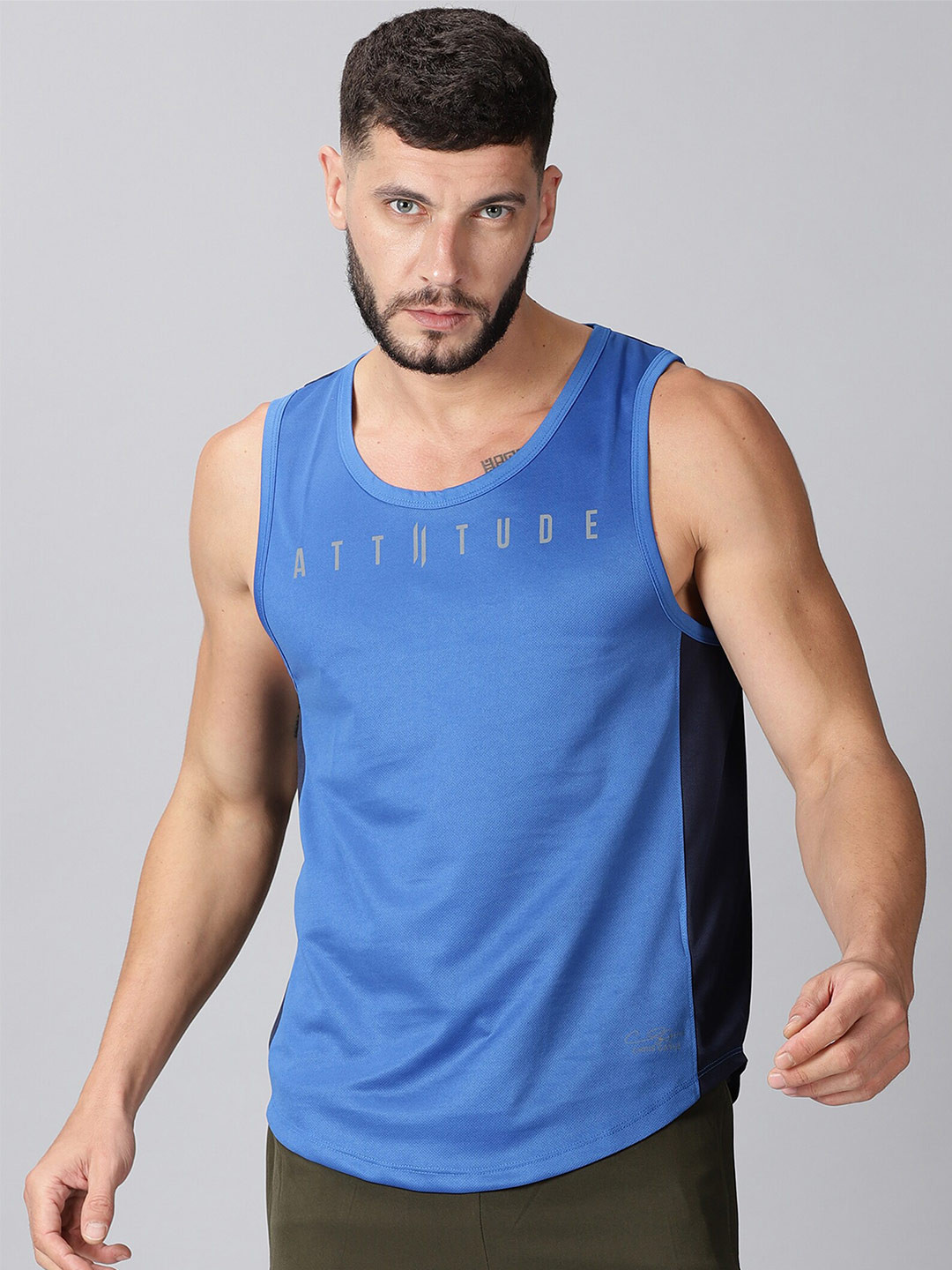 

ATTIITUDE Men Blue & Navy Blue Colourblocked Dri-FIT T-shirt