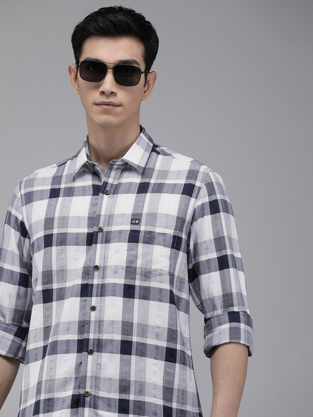 

Arrow Sport Men Navy Blue & White Original Slim Fit Pure Cotton Checked Casual Shirt