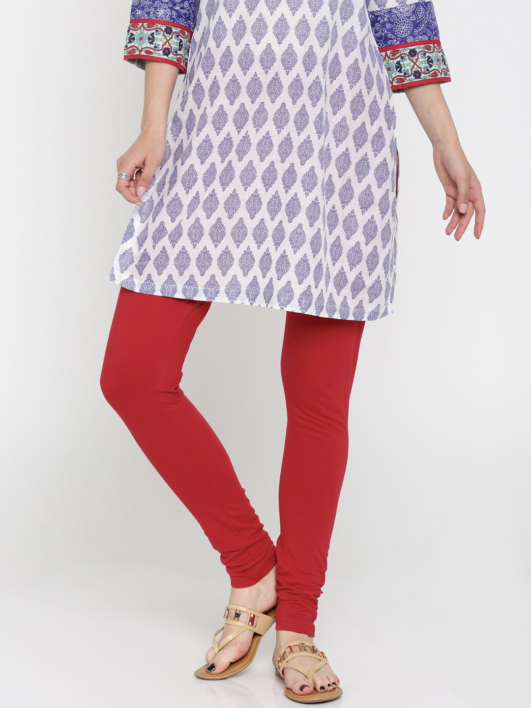

Rangriti Red Solid Leggings