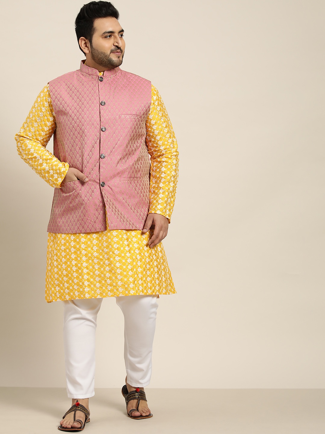 

SOJANYA PLUS Men Yellow & White Chikankari Embroidered Kurta with Churidar & Nehru Jacket